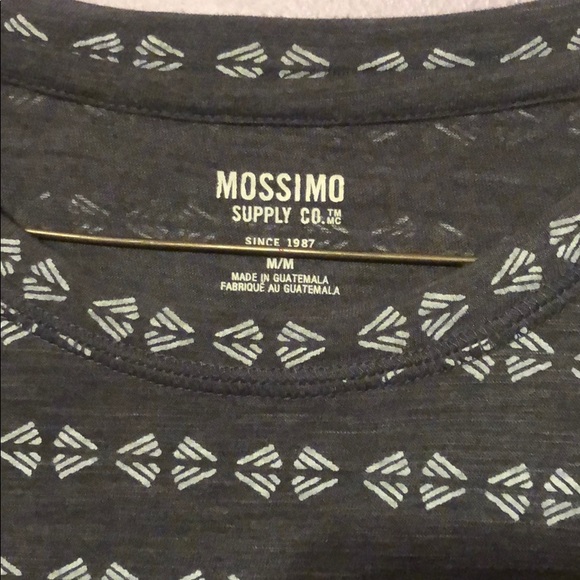 Mossimo Long Sleeve Shirt Medium - Picture 2 of 4